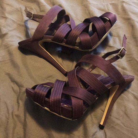 Strappy purple heals - Picture 1 of 4